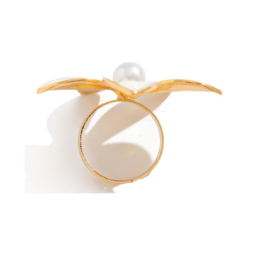 Personalized drip oil five petal flower three-dimensional ring with exaggerated metallic feel, starfish pearl ring