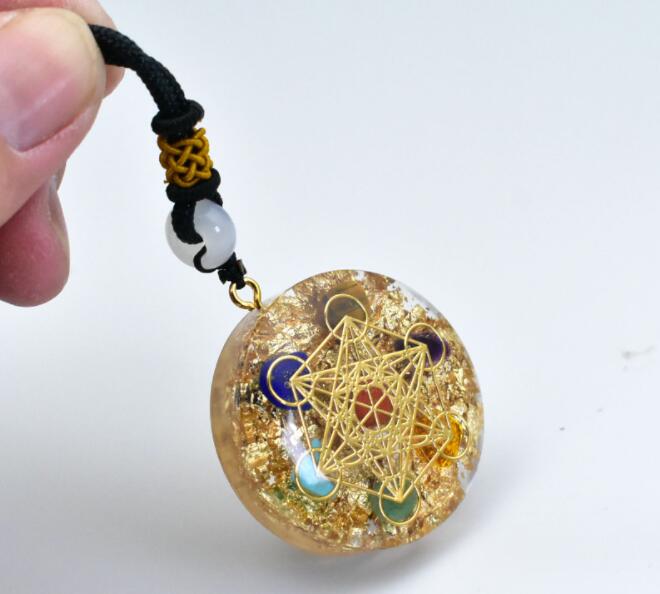 Pendant necklace crystal gravel resin pendant